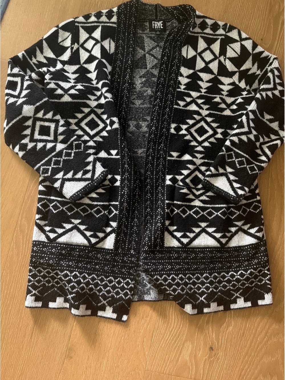 FRYE Women’s Black & White Aztec Geometric Open Front Cardigan Sweater Size M
